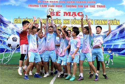 Bằng bản lĩnh, lòng quyết tâm,  sự tự tin và tinh thần thép, đội bóng đá trường THCS Nhân Chính tiếp tục giành chiến thắng trong trận chung kết và chính thức thành nhà vô địch giải bóng đá học sinh Cấp THCS   năm học 2022 - 2023.